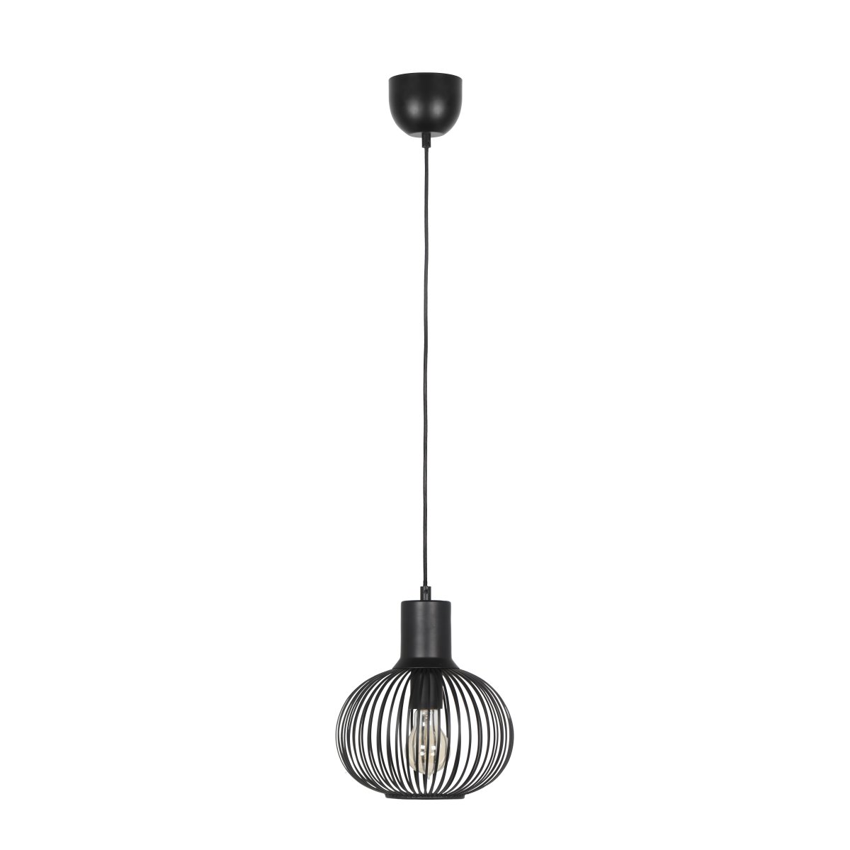 Gila Ø23 Svart taklampa från Trio Lighting - Den sf&auml;riska sk&auml;rmen i mattsvart metall med tunna ribbor ger en l&auml;tt och modern k&auml;nsla samtidigt som den l&aring;ter ljuset spridas p&aring; ett vackert och inbjudande s&auml;tt.