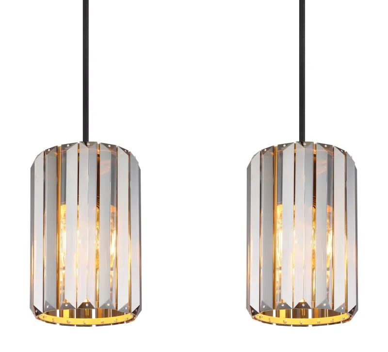 Run 88cm Rökfärgad taklampa från Globo Lighting - Kombinationen av metall i tr&auml;utseende och de fyra sk&auml;rmarna med r&ouml;kf&auml;rgade K5-kristaller ger en harmonisk ljusspridning och en sofistikerad k&auml;nsla.