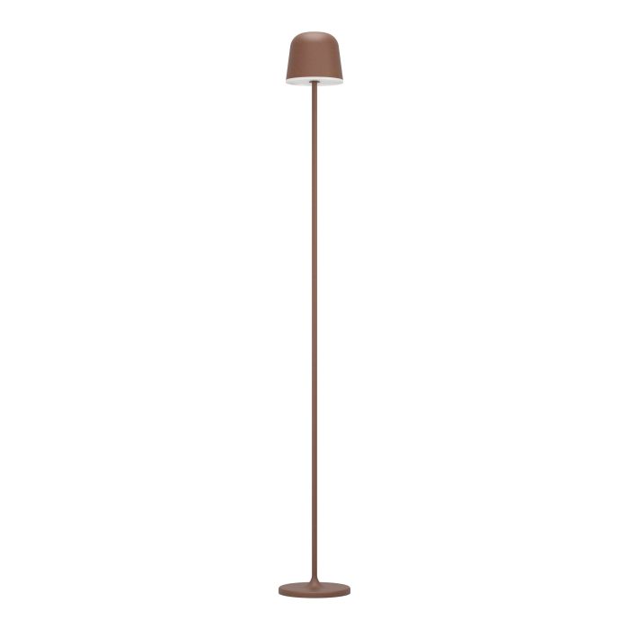 Mannera 140cm Rostbrun portabel från Eglo - Tack vare den tr&aring;dl&ouml;sa funktionen kan lampan placeras fritt i rummet och ger ett j&auml;mnt och behagligt ljus &ndash; perfekt f&ouml;r att skapa st&auml;mning eller f&ouml;r att l&auml;sa.