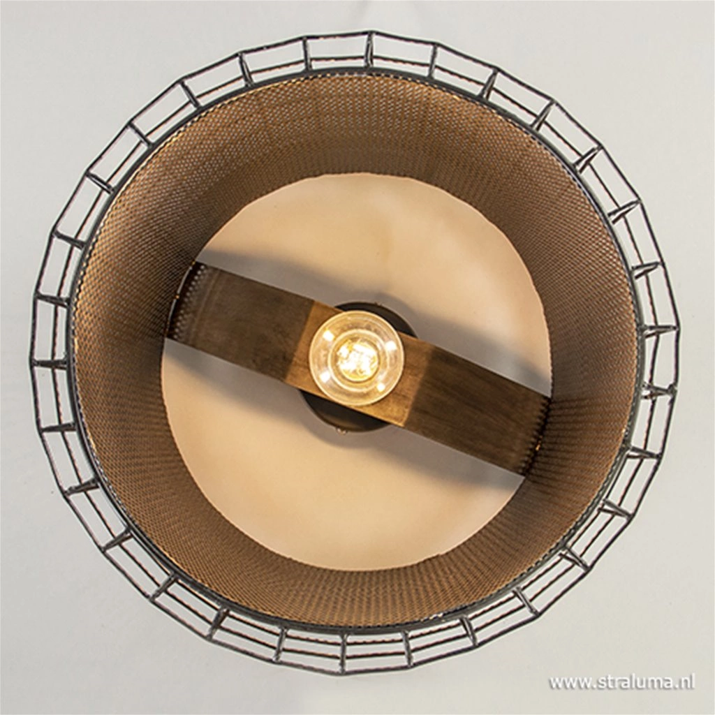 Digo Ø35 Zink plafond från Light & Living - Perfekt f&ouml;r dig som vill ha en unik taklampa med karakt&auml;r och st&auml;mningsfullt ljus.