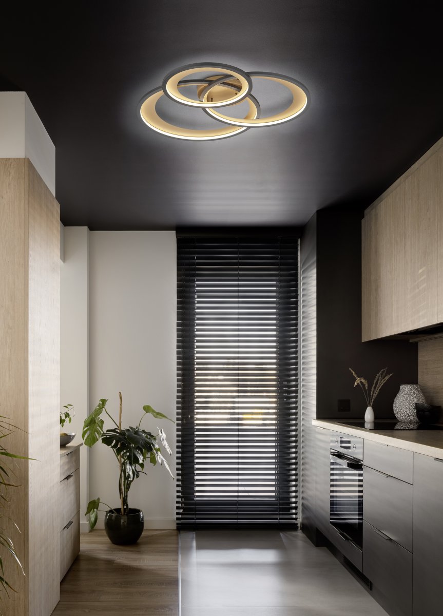 Granada 70cm plafond från Trio Lighting - Granada &auml;r en stilfull plafond som blir ett elegant blickf&aring;ng i ditt hem.