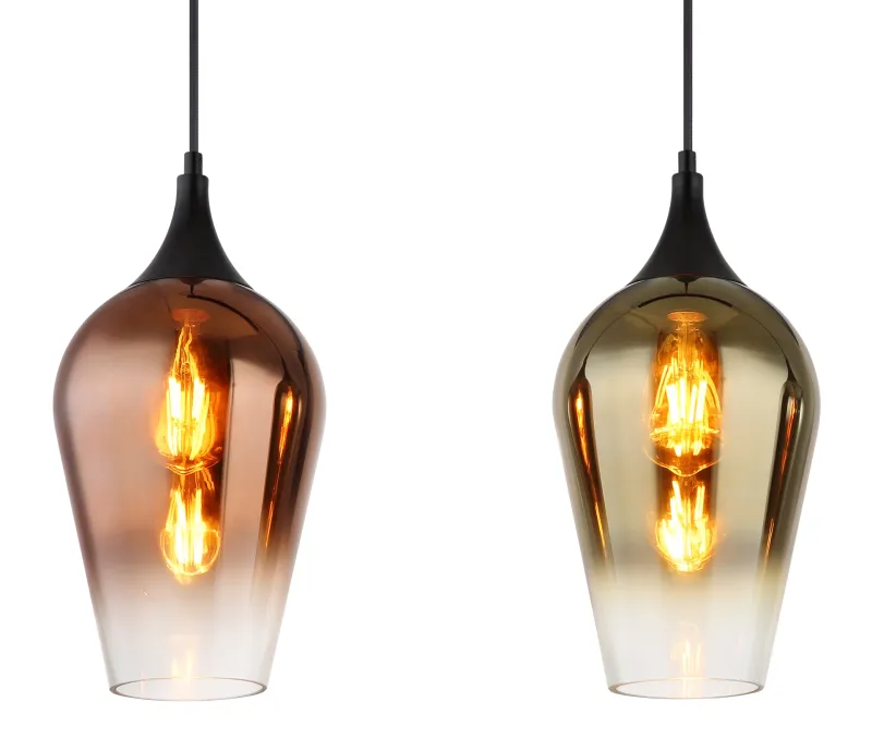 Lavus 83cm Svart taklampa från Globo Lighting - Lavus &auml;r en elegant taklampa med tre dekorativa glaskupor i koppar-, guld- och kromfinish, vilket ger lampan en modern och stilfull karakt&auml;r.