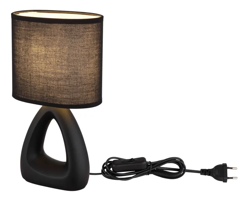 Triangle 30cm Svart bordslampa från Globo Lighting - Den triangelformade basen med ett stilrent utskuret h&aring;l ger ett modernt intryck, medan den ovala textilsk&auml;rmen i svart f&auml;rg sprider ett behagligt och j&auml;mnt ljus.