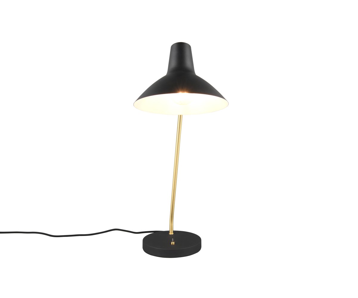 Traveller 54cm Svart skrivbordslampa från Trio Lighting - Den svarta f&auml;rgen och ljusarmen i matt m&auml;ssing skapar en elegant kontrast som passar harmoniskt in i olika inredningsmilj&ouml;er.
