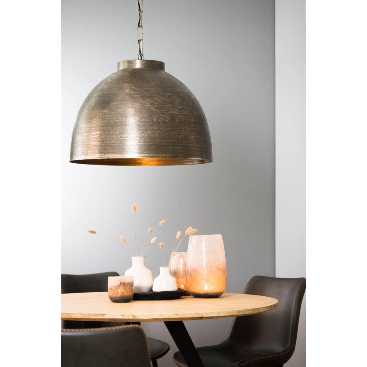 Kylie Ø60 Nickel taklampa från Light & Living - Kylie &auml;r en rustik taklampa av metall med en r&aring;, m&ouml;rk nickel finish, vilket skapar en varm och behaglig ljusspridning.