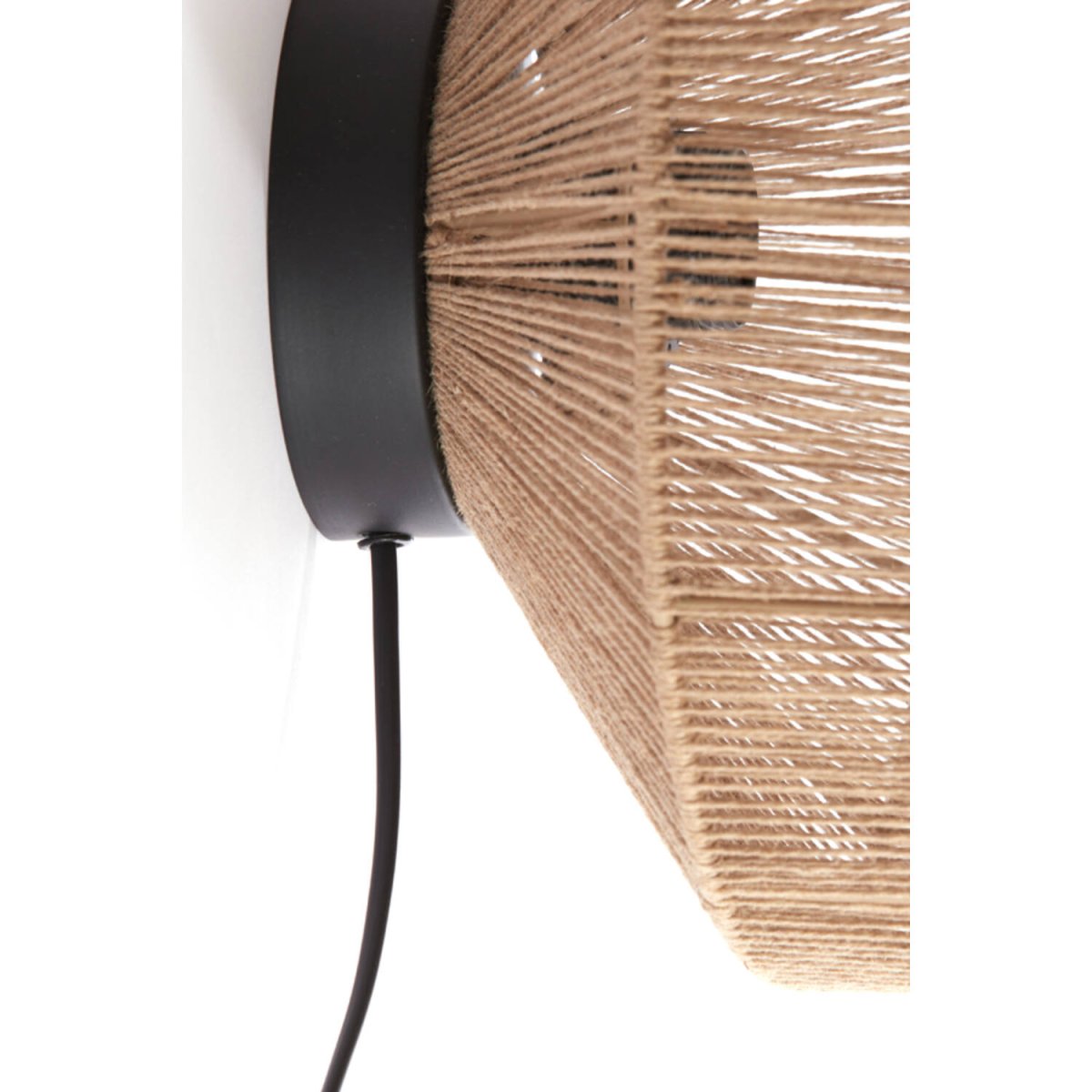 Lyra Ø30 Natur vägglampa från Light & Living - Dess luftiga design ger ett bohemiskt och stilrent uttryck som passar perfekt i b&aring;de modernt och rustikt inredda hem.