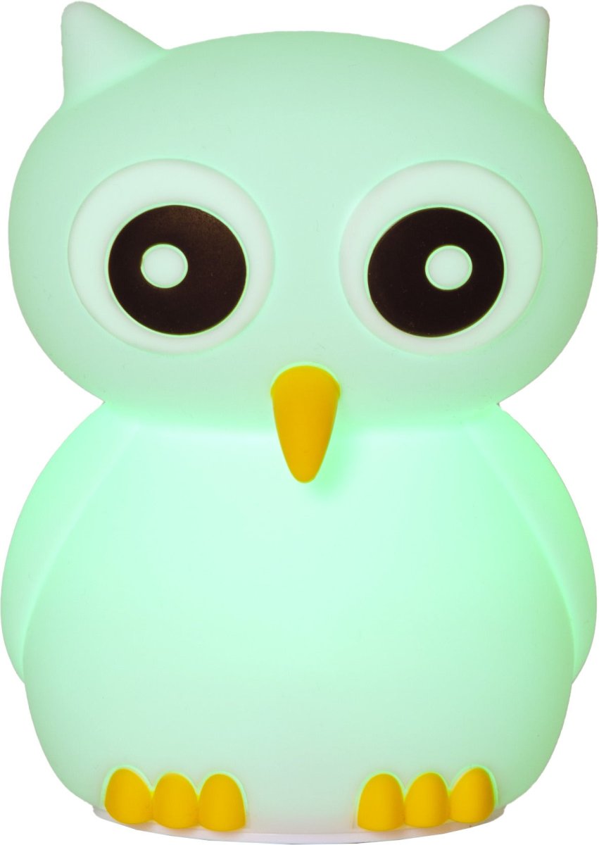 Owl Vit barnlampa från Star Trading - Lampan har touchfunktion och med en l&auml;tt klapp kan du t&auml;nda, sl&auml;cka eller v&auml;xla mellan olika fina f&auml;rger.