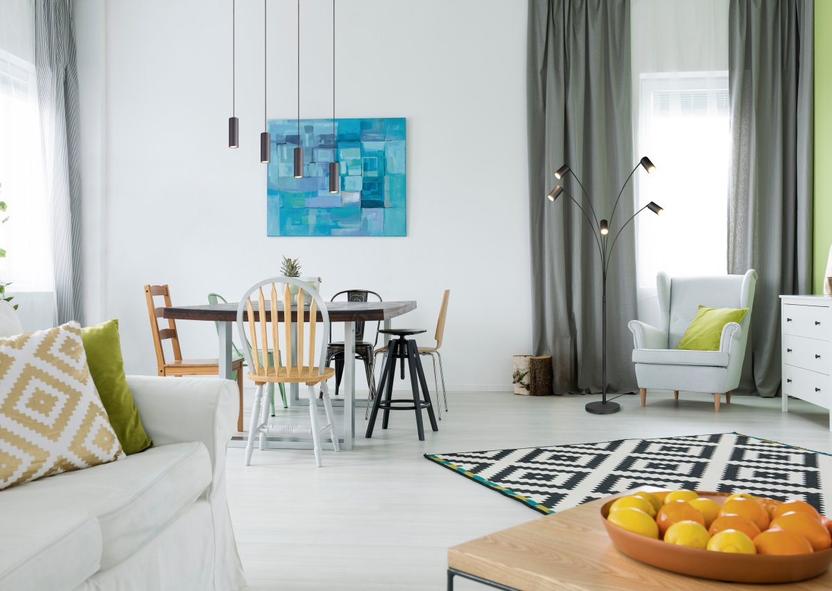 Marley 75cm Svart taklampa från Trio Lighting - Den eleganta mattsvarta finishen skapar en sofistikerad k&auml;nsla och g&ouml;r att lampan sm&auml;lter in i b&aring;de moderna och industriella inredningsstilar.