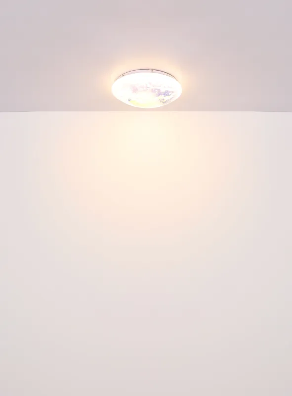 Gaia Ø35 Vit barnlampa från Globo Lighting - Ett utm&auml;rkt val f&ouml;r vardagsrum, kontor eller barnrum och fungerar b&aring;de som en funktionell ljusk&auml;lla och en dekorativ inredningsdetalj.