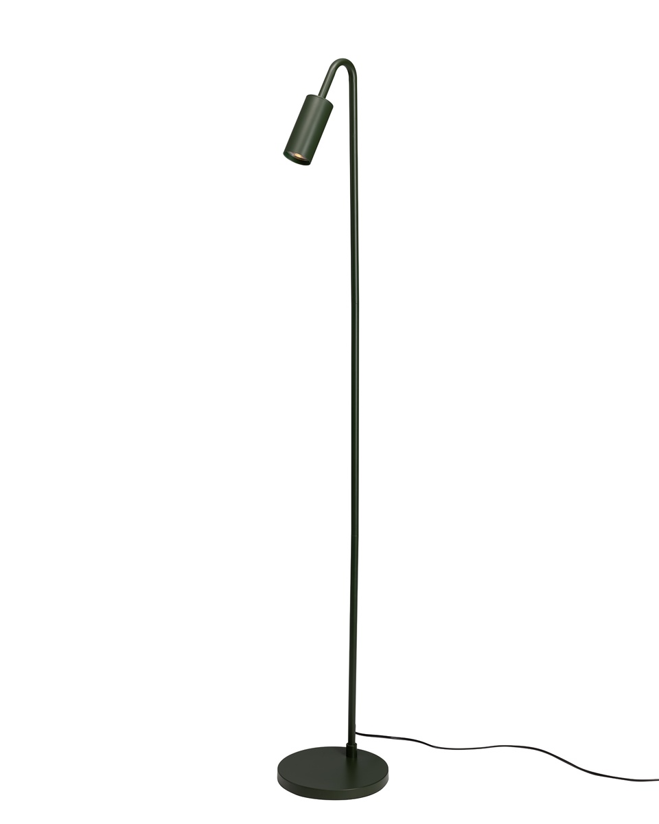 Curve Mörkgrön golvlampa från By Rydéns - Curve golvlampa &auml;r en stilren och n&auml;tt lampa i metall med en matt m&ouml;rkgr&ouml;n finish.