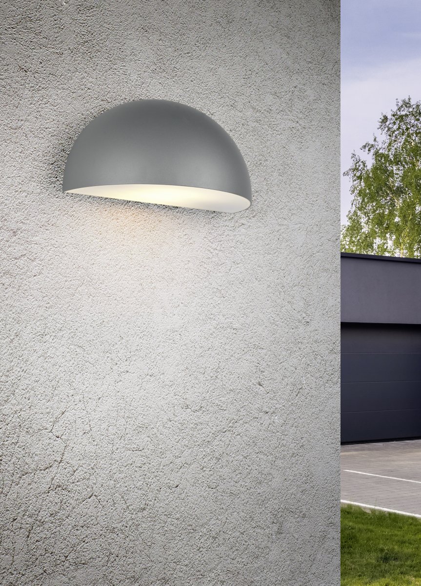 Maas 27cm Antracit utelampa från Trio Lighting - Maas &auml;r en stilren v&auml;gglampa med mjukt rundad form i modern antracitf&auml;rgad nyans.