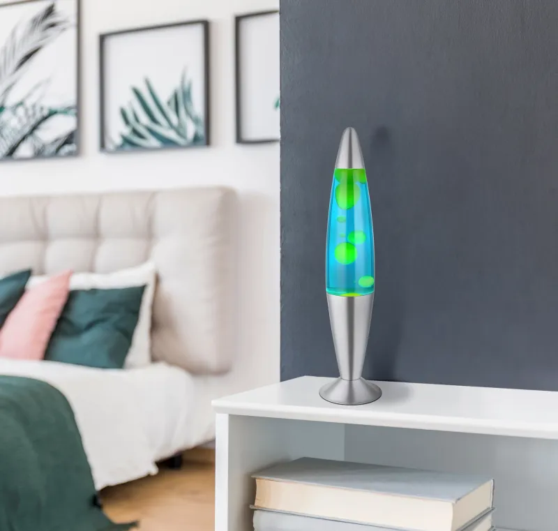 Etna Silver barnlampa från Globo Lighting - Etna &auml;r en fascinerande lavalampa med bl&aring; v&auml;tska och gult vax som sm&auml;lter l&aring;ngsamt och skapar hypnotiska ljuseffekter.