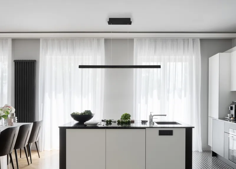 Dentsy 150cm Stål taklampa från Globo Lighting - Med den smidiga touchknappen f&ouml;r av/p&aring; och den stegl&ouml;sa touchdimmern kan du enkelt justera ljusstyrkan efter &ouml;nskem&aring;l.