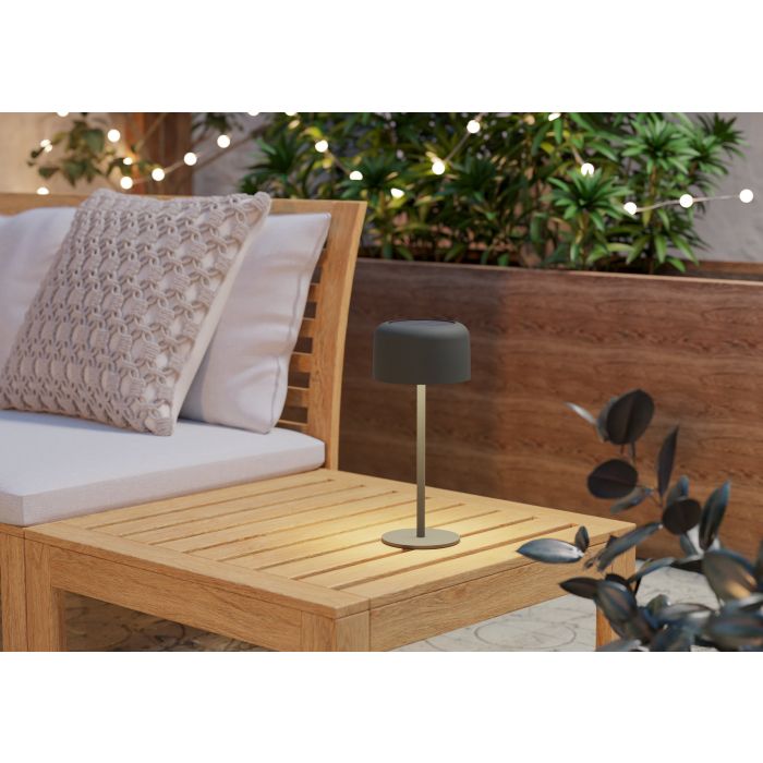 Roccanova 30cm Grön solcellslampa från Eglo - Roccanova &auml;r en stilren, solcellsdriven bordslampa som kombinerar form och funktion f&ouml;r b&aring;de inom- och utomhusbruk.