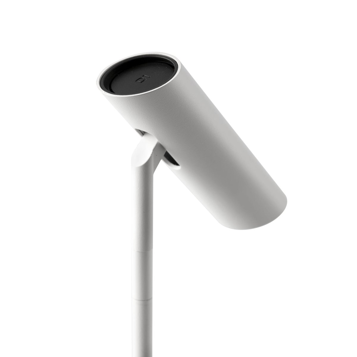 Leo 48cm Vit skrivbordslampa från Faro Barcelona - Leo &auml;r en vit bordslampa med integrerad LED som kombinerar m&aring;ngsidighet med modern design.