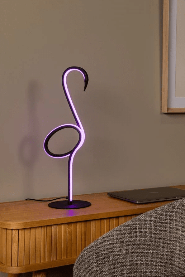 Flamingo 50cm Svart bordslampa från Lucide - Ge ditt hem en f&auml;rgstark touch med den unika Flamingo lampan.