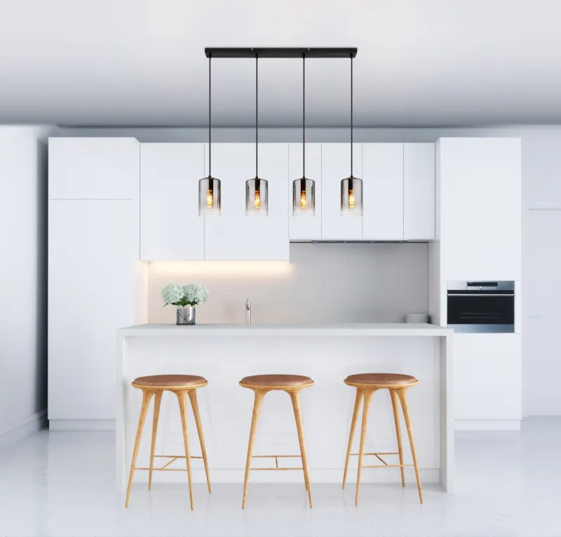 Roy 86cm Rökfärgad taklampa från Globo Lighting - Roy takpendel kombinerar modern design med funktionalitet och blir en elegant detalj i ditt hem.