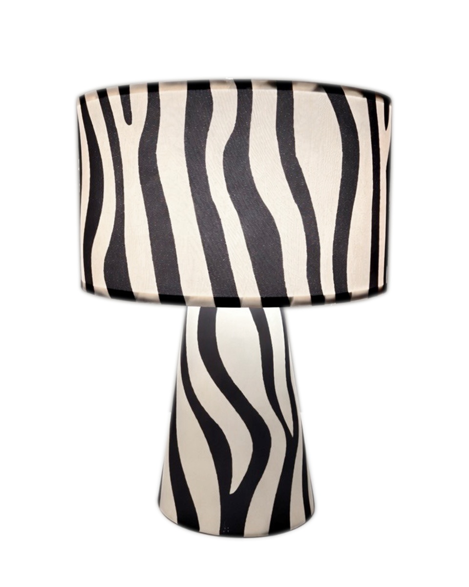 Zany 43cm Svart/Vit bordslampa från By Rydéns - Lampan &auml;r tillverkad av textil och metall och har ett uttrycksfullt zebram&ouml;nster som ger rummet en personlig och trendig k&auml;nsla.