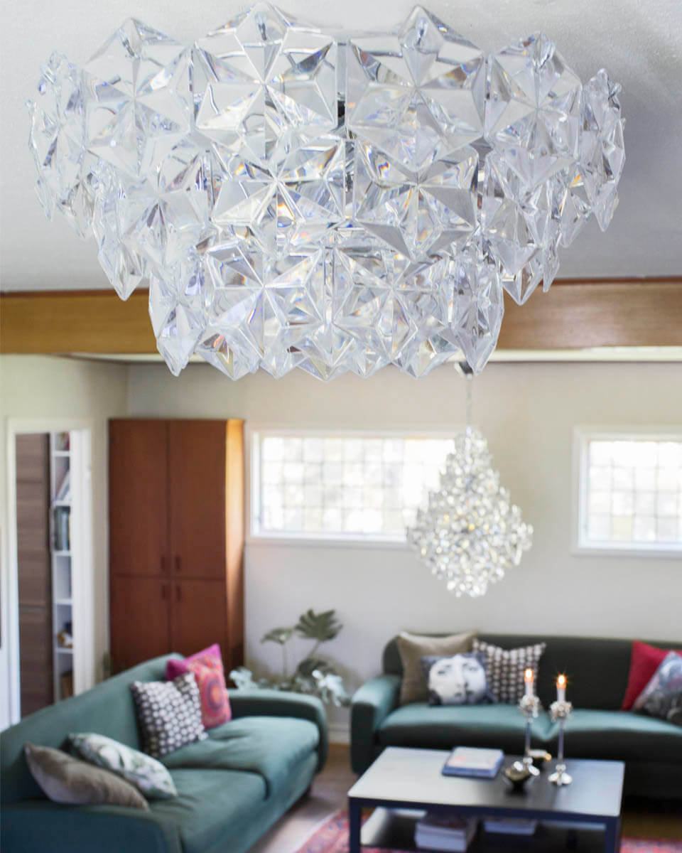 Monarque Ø50 Transparent kristall från By Rydéns - Plafonden &auml;r perfekt f&ouml;r dig som vill ha en uttrycksfull taklampa men inte har tillr&auml;ckligt med plats f&ouml;r en h&auml;ngande lampa.