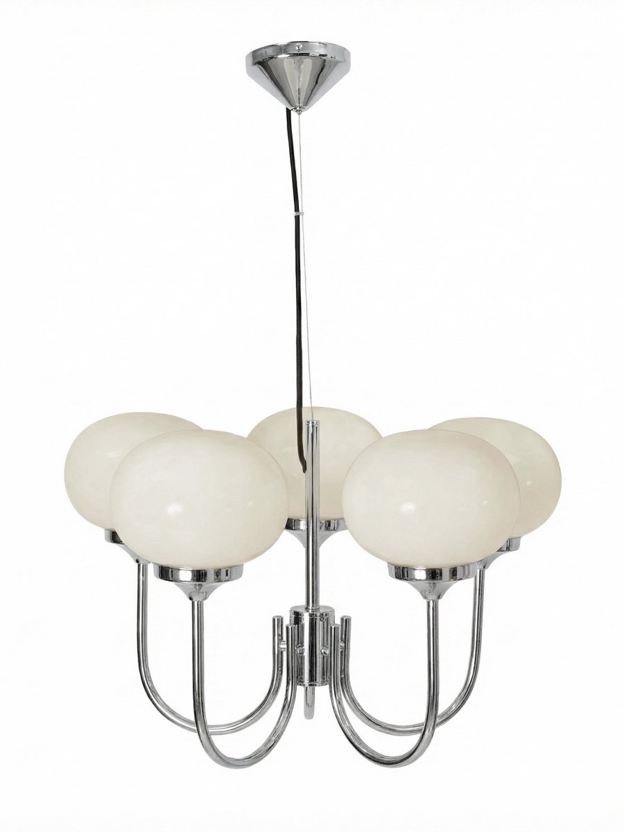 Elsy 5 Ø56 Krom taklampa från PR Home - Denna taklampa i kromad finish kombinerar tidl&ouml;s elegans med ett varmt och inbjudande ljus.