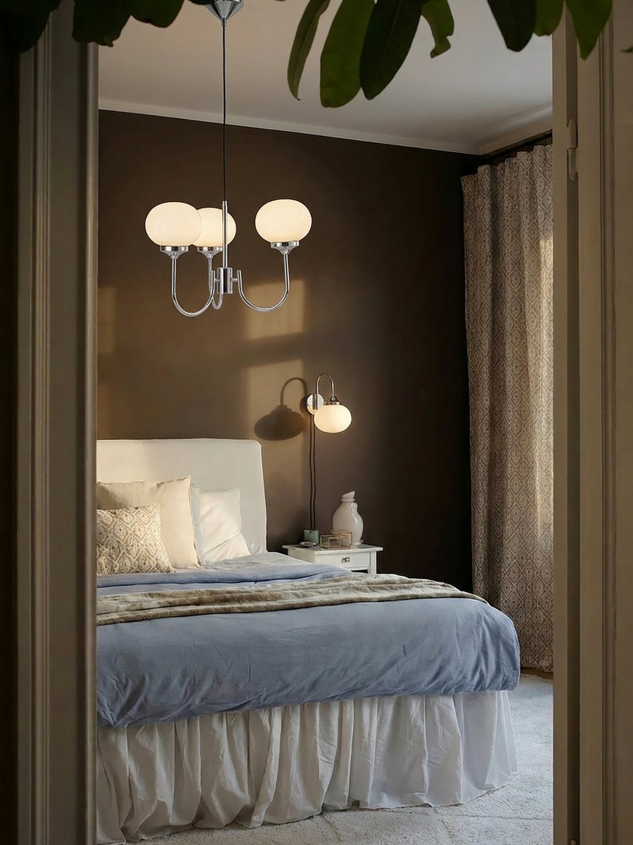 Elsy 3 Ø45 Krom taklampa från PR Home - Elsy takkrona har en klassisk och tidl&ouml;s design.