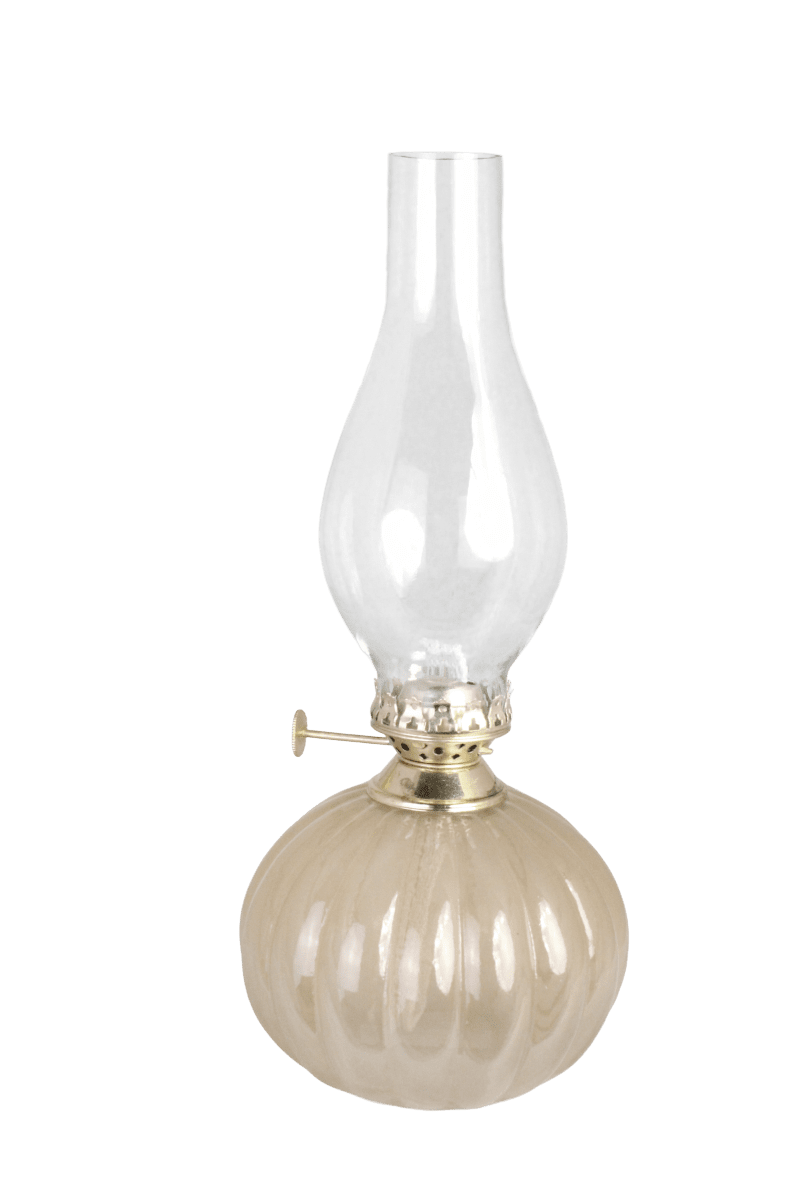 Zoom bild av Olga Beige från Strömshaga - Den rundade lampfoten i beigef&auml;rgat glas har en r&auml;fflad struktur som ger lampan extra karakt&auml;r och kombineras fint med br&auml;nnaren i antik m&auml;ssingfinish.