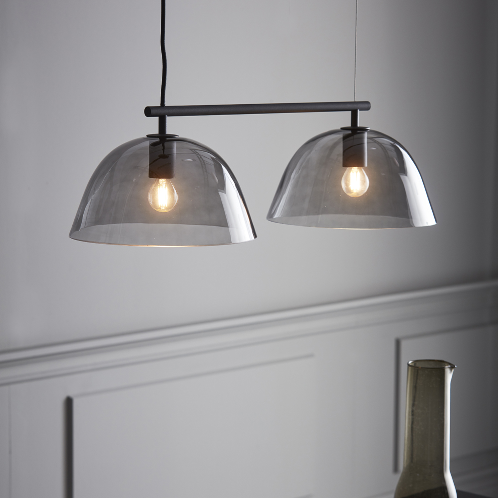 Wendo 70cm Svart taklampa från CO Bankeryd - Wendo taklampa passar utm&auml;rkt &ouml;ver rektangul&auml;ra matbord d&auml;r lampan ger ett bra ljus samtidigt som den skapar karakt&auml;r i rummet.