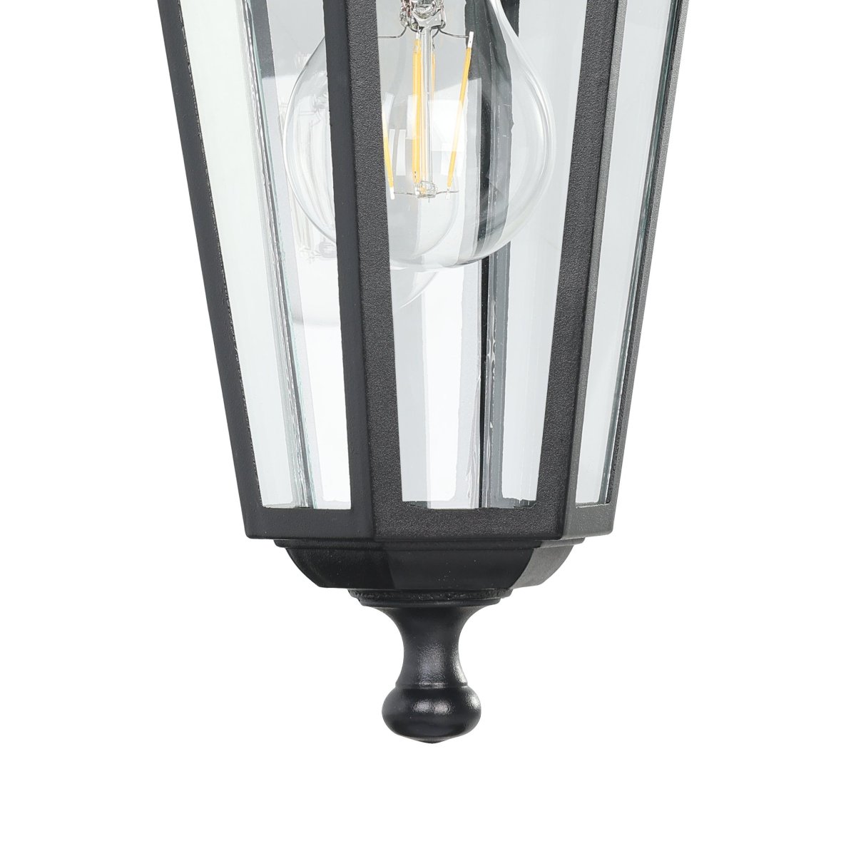Laterna Svart utelampa från Eglo - Denna klassiska fasadlampa i svart aluminium har en tidl&ouml;s laternform som passar perfekt vid entr&eacute;er, fasader och uteplatser.