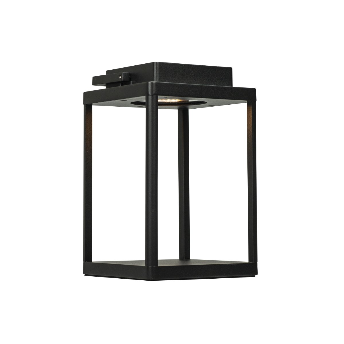 Lucca 24cm Svart portabel från Dyberg Larsen - Lucca-lanternan &auml;r tillverkad i robust metall med b&auml;rhandtag och inbyggd LED i toppen, perfekt som dekoration f&ouml;r terrassen, balkongen eller vid ytterd&ouml;rren.