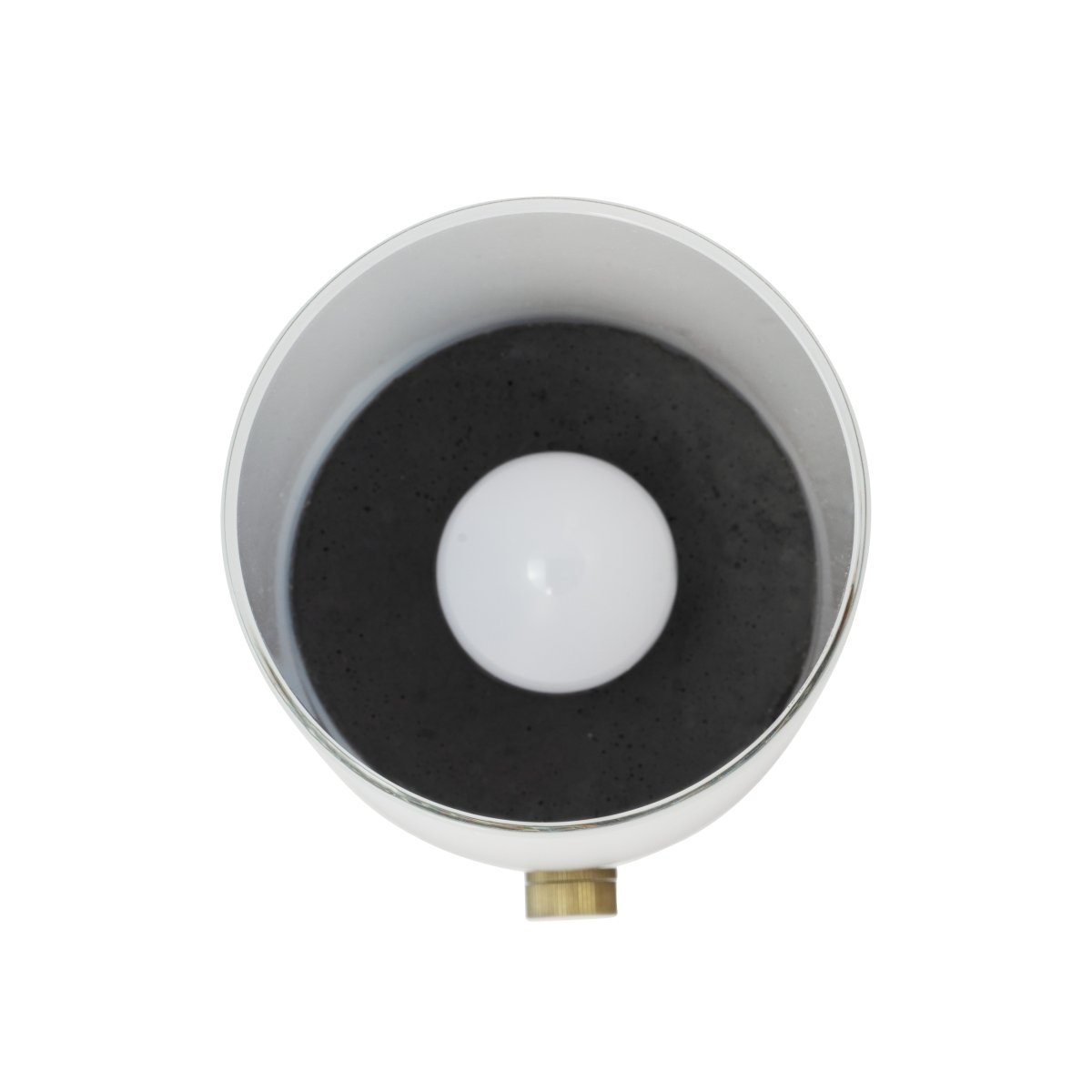 Cozy 20cm Grå portabel från Dyberg Larsen - Cozy bordslampa skapar en varm och inbjudande atmosf&auml;r med sin eleganta design och funktionalitet.