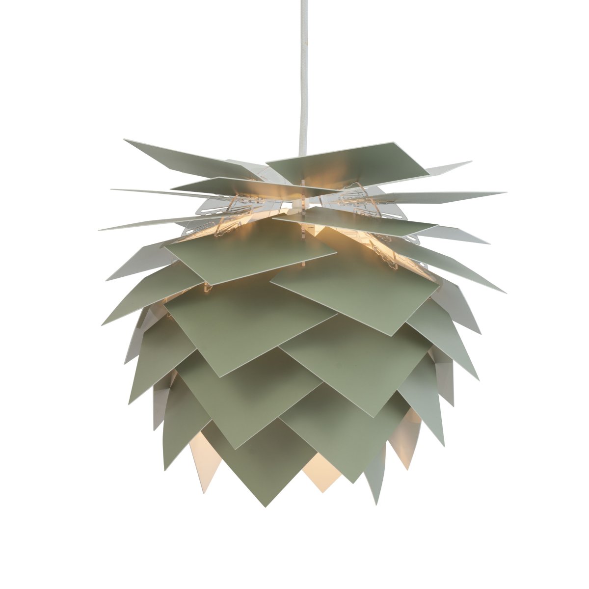 Illumin Ø35 Grön taklampa från Dyberg Larsen - Lampan levereras i en elegant svart box med en unik Rosetta-takkopp, ett 3 meter l&aring;ngt tygsladd och delar som du enkelt monterar sj&auml;lv.