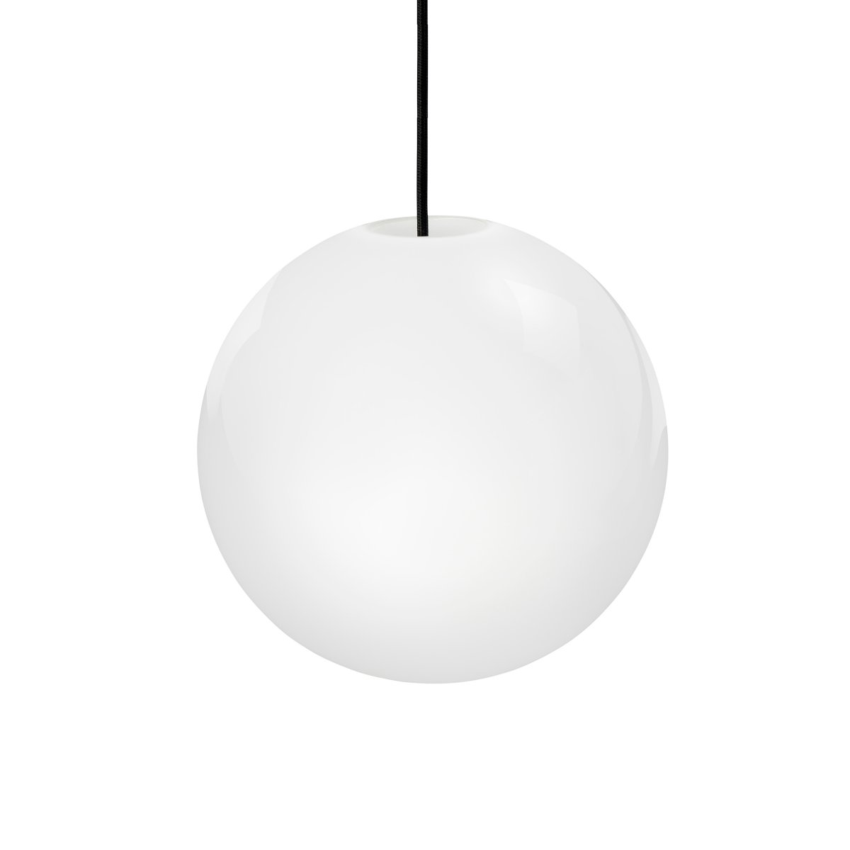 Cafè Ø20 Opal taklampa från Dyberg Larsen - Caf&eacute; Opal &auml;r en tidl&ouml;s och elegant pendellampa med en kupa i opalglas som &auml;r &ouml;ppen b&aring;de upptill och nertill.