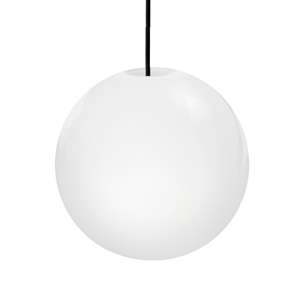 Cafè Ø25 Opal taklampa från Dyberg Larsen - Caf&eacute; Opal &auml;r en tidl&ouml;s och elegant pendellampa med en kupa i opalglas som &auml;r &ouml;ppen b&aring;de upptill och nertill.