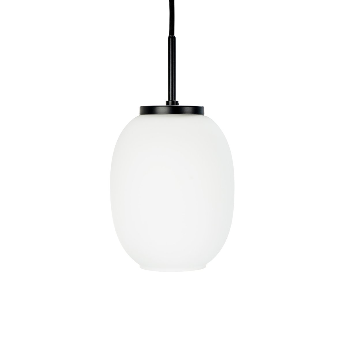 DL39 Ø15 Svart taklampa från Dyberg Larsen - DL39 &auml;r en modern och stilren pendel.