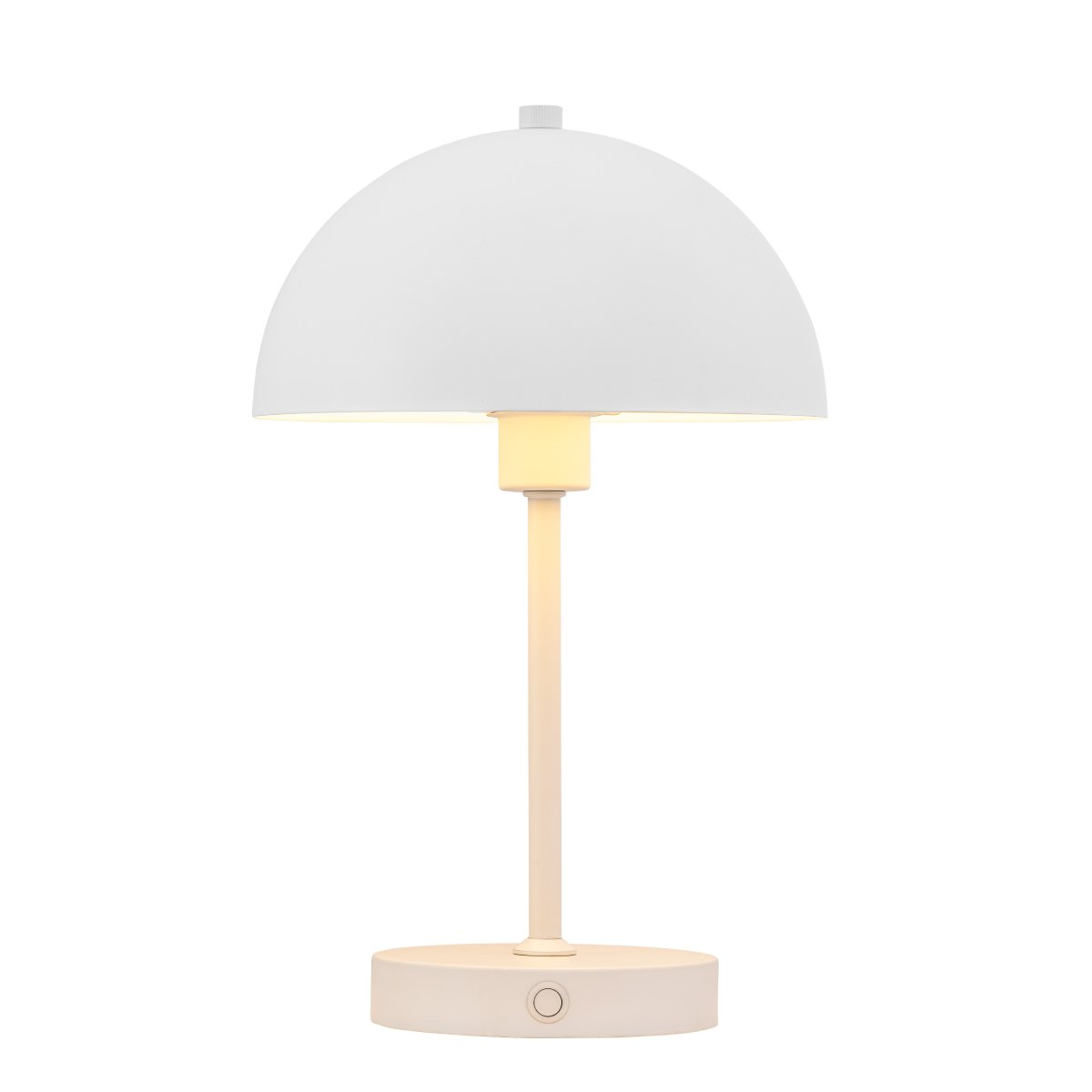 Stockholm 30cm Vit portabel från Dyberg Larsen - Stockholm LED-bordslampa i vitt &auml;r en uppladdningsbar lampa med tre ljusstyrkeniv&aring;er (100 %, 50 % och 25 %), idealisk f&ouml;r b&aring;de inomhus- och tillf&auml;llig utomhusanv&auml;ndning.