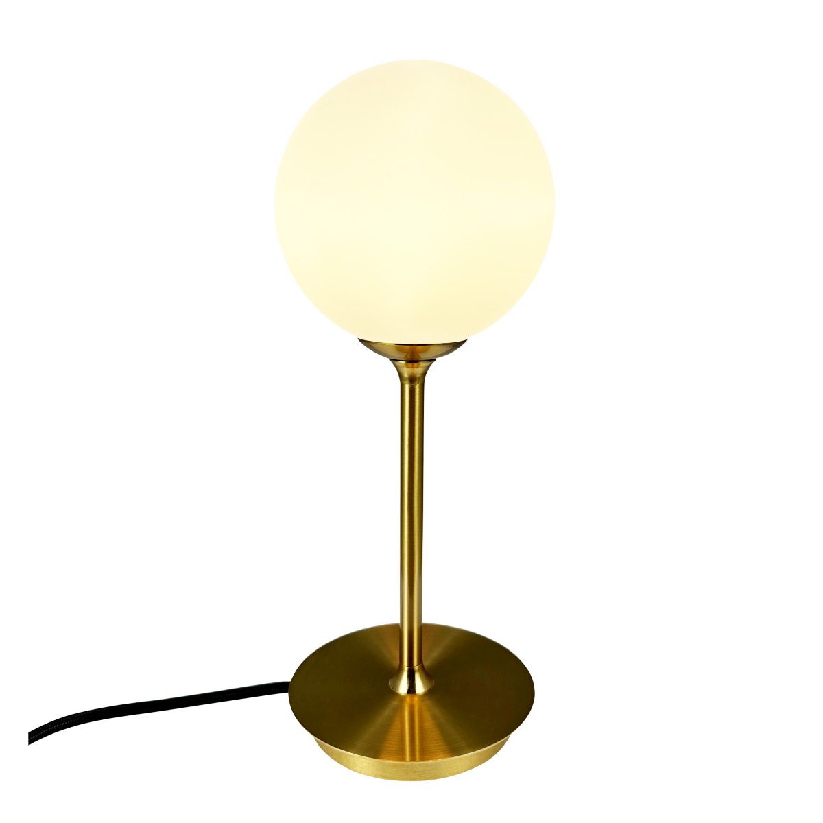 Sia 30cm Mässing bordslampa från Dyberg Larsen - Ge ditt hem en touch av sofistikerad och tidl&ouml;s stil med Sia bordslampa, en vacker skapelse fr&aring;n Dyberg Larsen som f&ouml;rkroppsligar dansk design p&aring; b&auml;sta s&auml;tt.