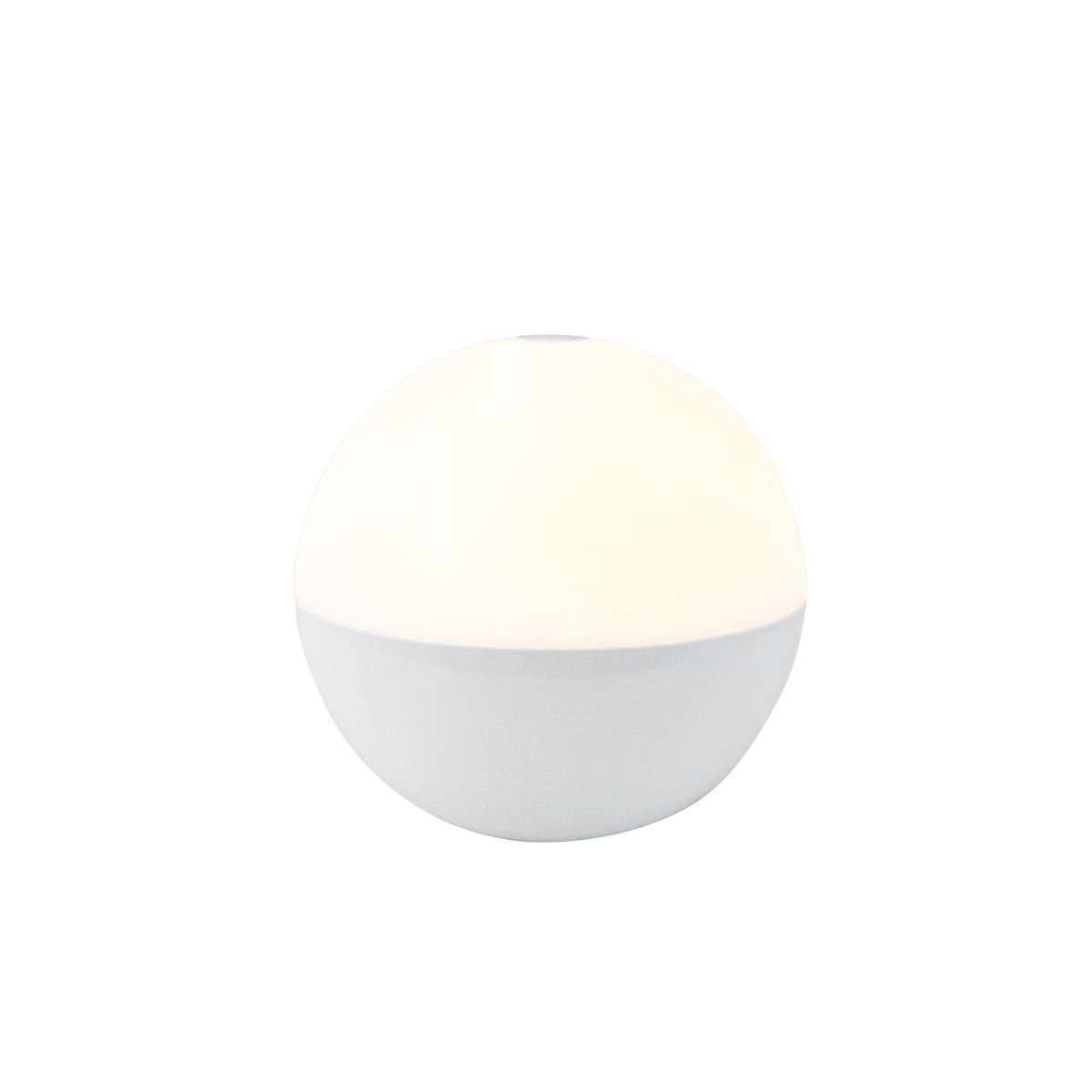 Alba 10cm 2-pack Vit portabel från Dyberg Larsen - Lamporna har integrerad LED med tre ljusniv&aring;er som enkelt justeras via touchsensor p&aring; toppen av kuporna eller med medf&ouml;ljande fj&auml;rrkontroll.