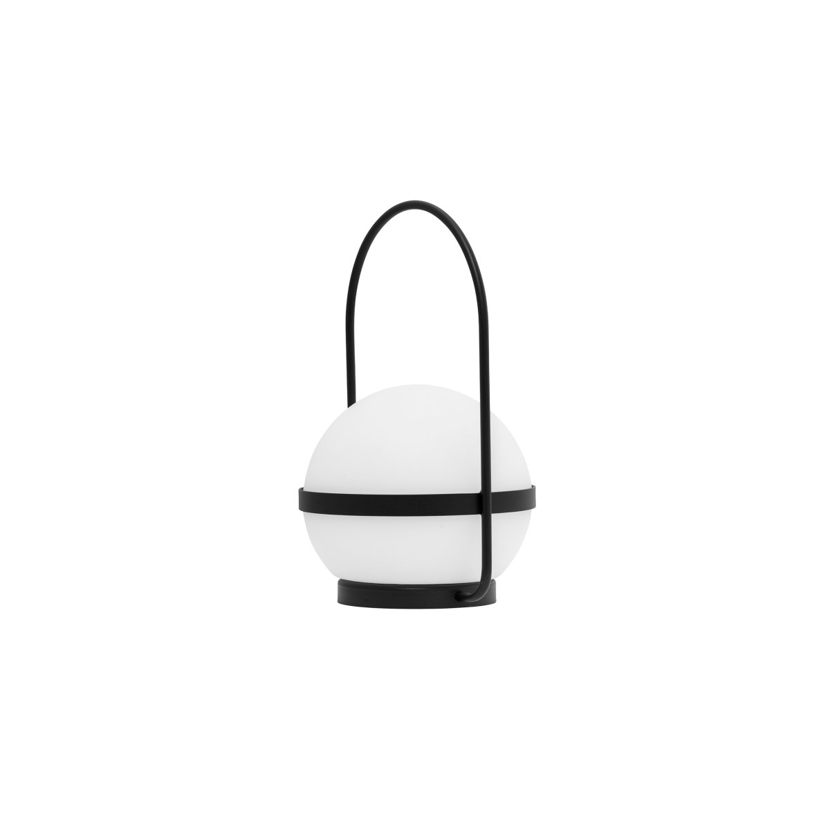 Summer Mini 18cm 2-pack Svart portabel från Dyberg Larsen - Lamporna laddas fullt p&aring; cirka 3 timmar med den medf&ouml;ljande USB-C-kabeln (120 cm) och lyser upp till 18 timmar p&aring; l&auml;gsta ljusstyrkan och upp till 4,5 timmar p&aring; h&ouml;gsta.