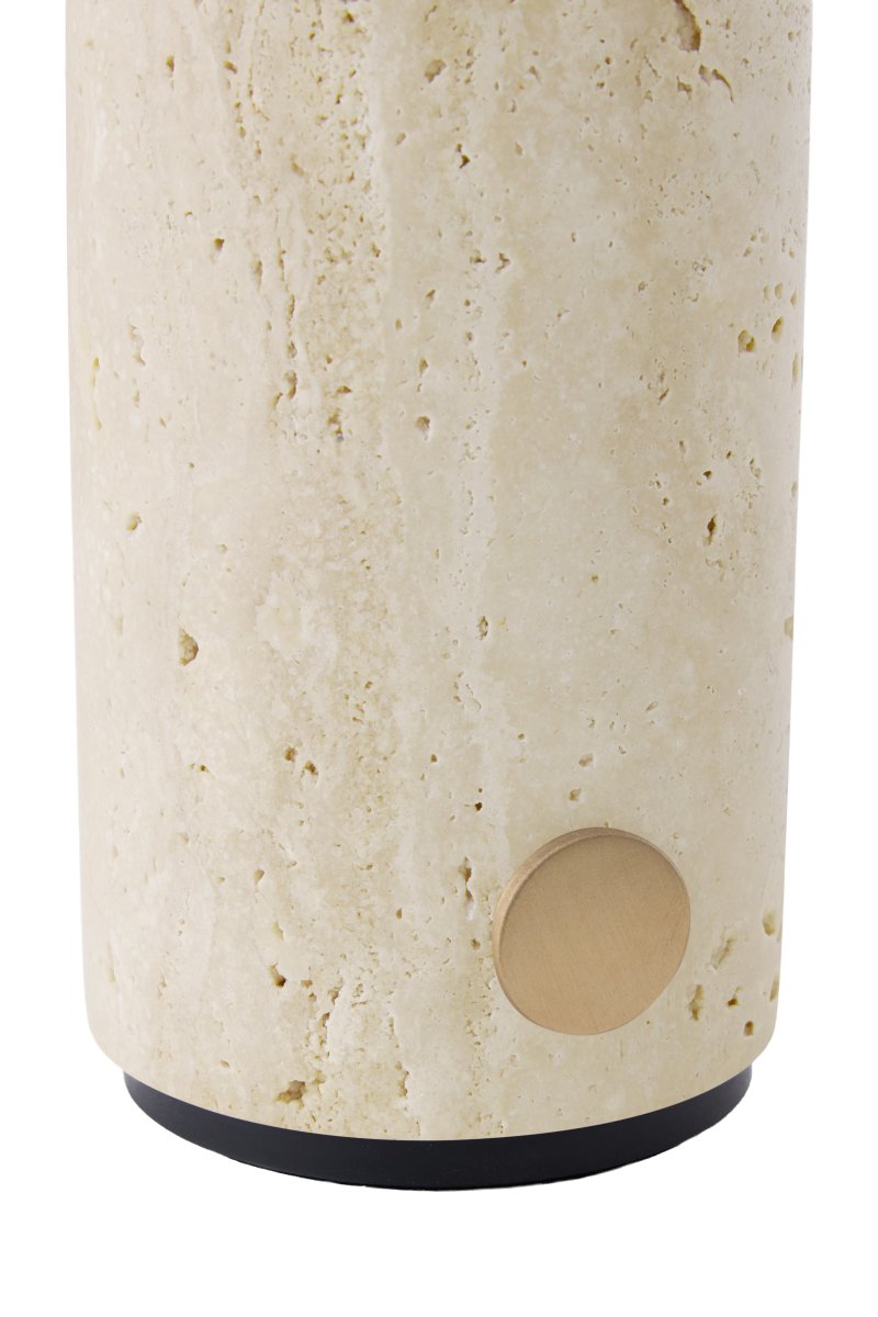 Torrano 28cm Beige travertin portabel från Globen Lighting - Den massiva foten i natursten ger lampan tyngd och karakt&auml;r, medan den runda kupan i vitt opalglas sprider ett behagligt ljus.