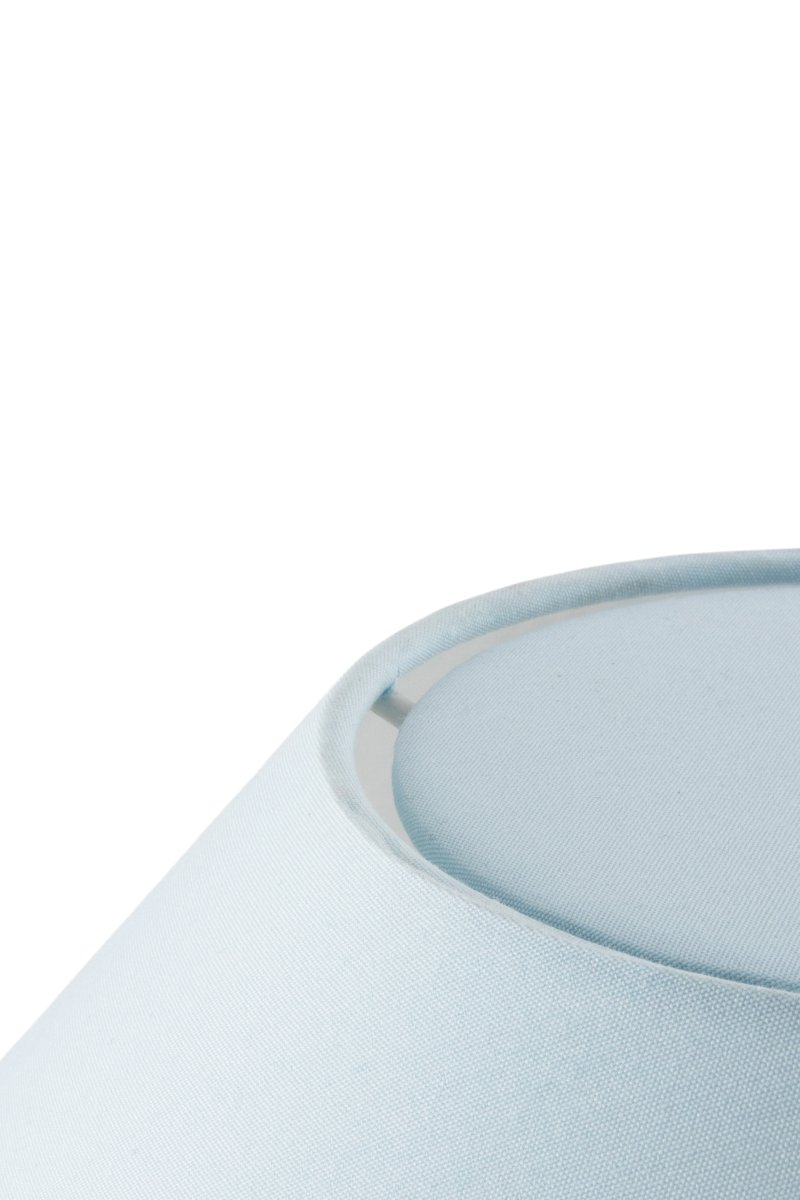 Iris 50cm Blå bordslampa från Globen Lighting - Notera att luftbubblorna i glaset varierar i storlek och skapar ett unikt m&ouml;nster f&ouml;r varje lampa, d&auml;rf&ouml;r kan lampan just du f&aring;r avvika en aning fr&aring;n bilderna.