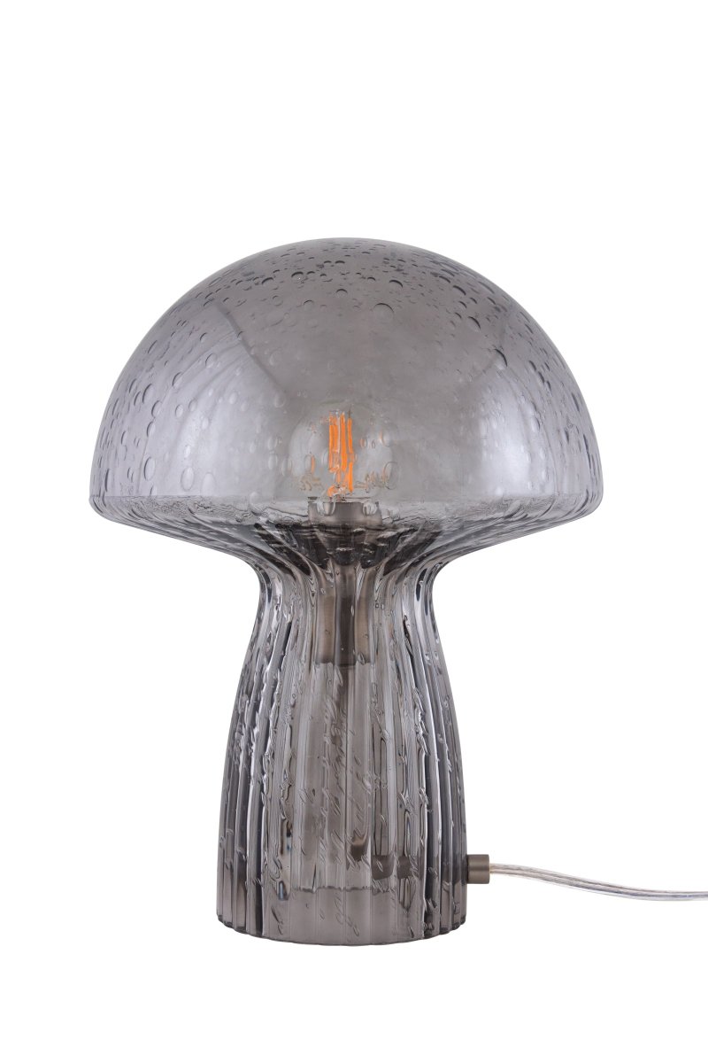 Fungo 30cm Rökfärgad bordslampa från Globen Lighting - Varje lampa &auml;r munbl&aring;st och unik, vilket inneb&auml;r att variationer i f&auml;rg, glastjocklek och antal bubblor f&ouml;rekommer.