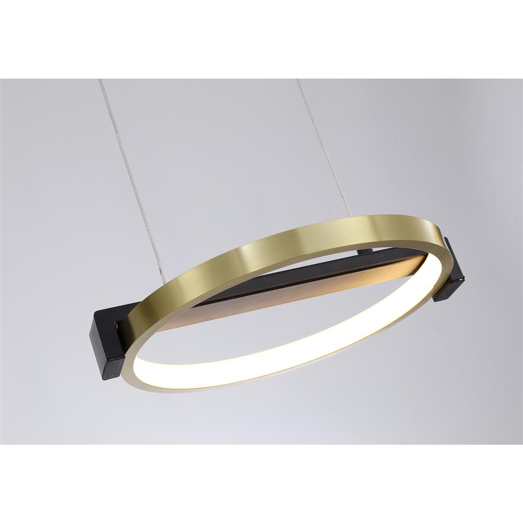 Aerial 106cm Mässing/svart taklampa från Searchlight - Aerial &auml;r en stilren pendel med tre ringar i satin m&auml;ssingfinish och svarta detaljer som skapar en modern och industriell k&auml;nsla.