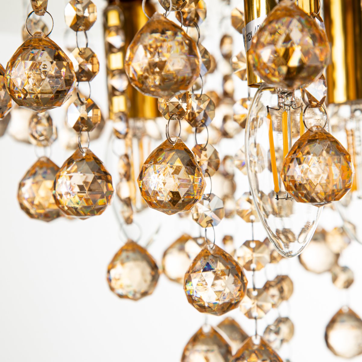 London Ø38 Guld plafond från Globo Lighting - London &auml;r en elegant plafond i guld med dekorativa prismor.