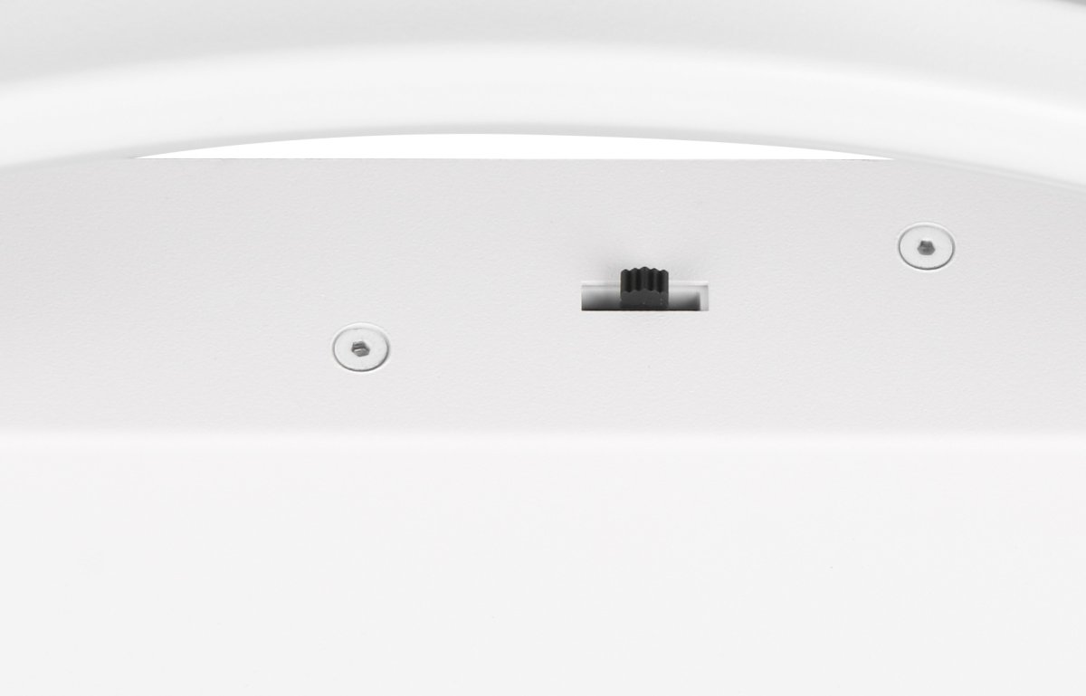Darvin 64cm Vit plafond från Trio Lighting - Den mattvita ytan ger ett tidlöst och modernt uttryck, medan energieffektiv LED-teknik sparar upp till 80 % på energikostnaderna och erbjuder lång livslängd – en perfekt balans mellan estetik och funktionalitet.