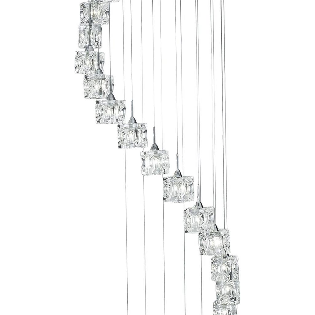 Ice Cube Ø45 Krom taklampa från Searchlight - Varje kub rymmer en integrerad LED-ljusk&auml;lla som avger ett starkt, klart vitt ljus och skapar ett effektfullt sken genom det transparenta glaset.