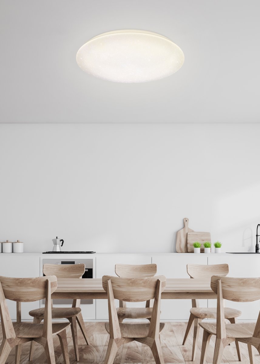 Nagano Ø80 Vit plafond från Trio Lighting - Med sin trendiga starlight-kappa och runda design ger den det perfekta ljuset f&ouml;r varje st&auml;mning.