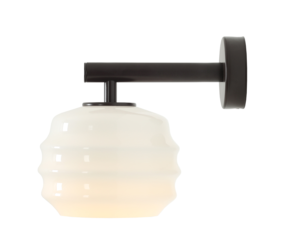 Puff 23cm Mörkbrun vägglampa från Artera - Puff &auml;r en charmig v&auml;gglampa som kombinerar mjuka former med en modern och stilren design.