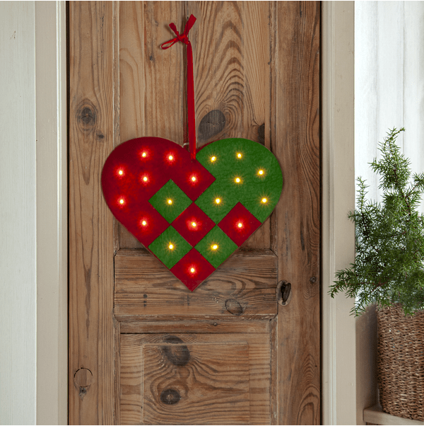 Merry Röd från Star Trading - Mysig juldekoration i form av ett hj&auml;rta gjord av filt.