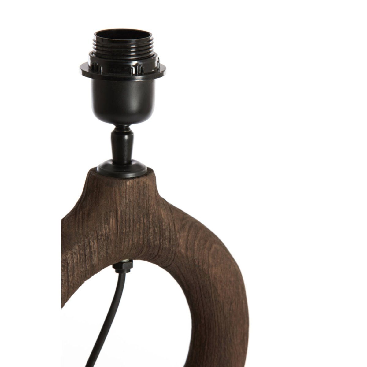 Sabuli 57cm Trä från Light & Living - Denna vackra lampfot &auml;r tillverkad av tr&auml; och har en matt m&ouml;rkbrun finish som ger den en naturlig och rustik k&auml;nsla.