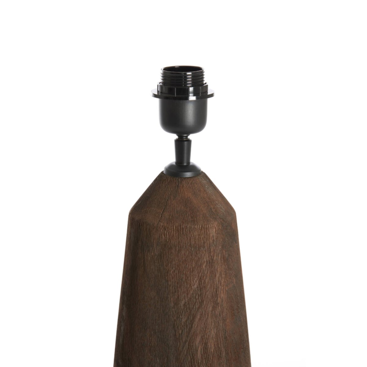 Trapani 35cm Trä från Light & Living - Den avsmalnande formen och de vackra tr&auml;&aring;dringarna ger en varm och organisk k&auml;nsla som passar perfekt i b&aring;de moderna och lantliga interi&ouml;rer.